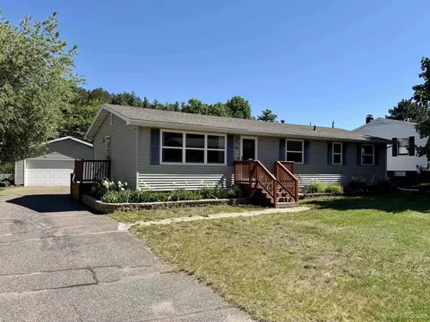 125 Woodland, Negaunee, MI 49866