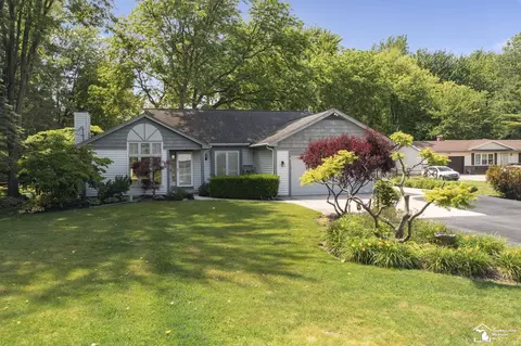 Exterior - 10735 Secor, Temperance, MI 48182 photo 3 of 15