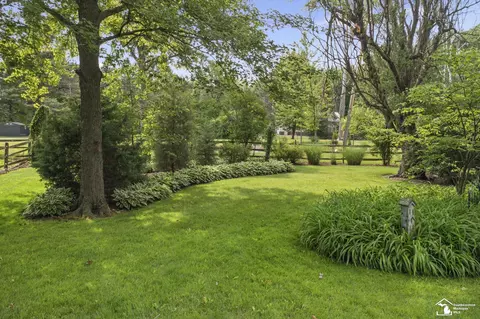 Exterior - 10735 Secor, Temperance, MI 48182 photo 8 of 15
