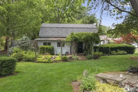 Exterior - 10735 Secor, Temperance, MI 48182 photo 9 of 15
