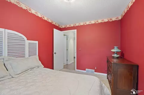 Bedroom - 10735 Secor, Temperance, MI 48182 photo 5 of 5