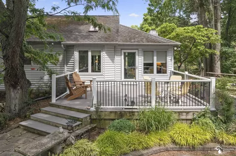 Exterior - 10735 Secor, Temperance, MI 48182 photo 6 of 15