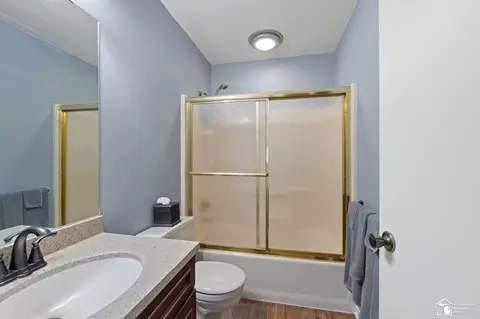 Bath - 10735 Secor, Temperance, MI 48182 photo 2 of 2