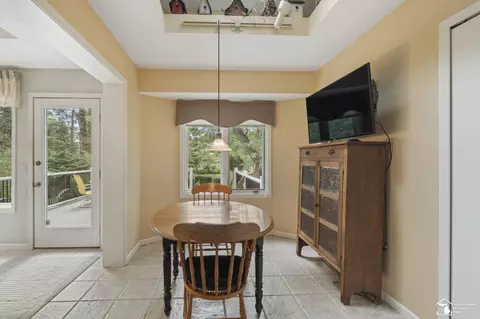 Dining - 10735 Secor, Temperance, MI 48182 photo 1 of 1