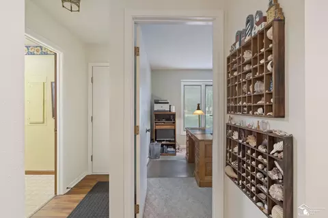 Entry Way - 10735 Secor, Temperance, MI 48182 photo 8 of 10