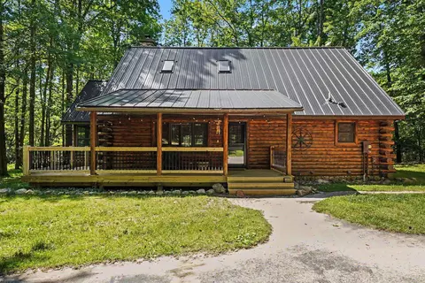4882 White Birch, Farwell, MI 48622
