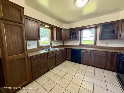 Kitchen - 101 E Laporte, Merrill, MI 48637 photo 3 of 3