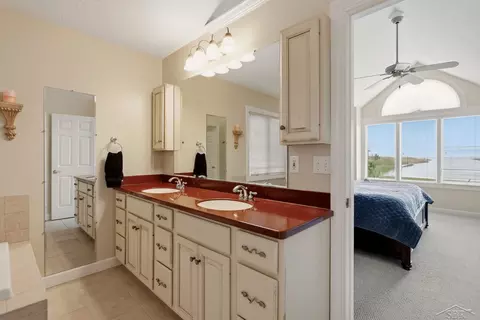 Bath - 1108 Cove, Au Gres, MI 48703 photo 3 of 5
