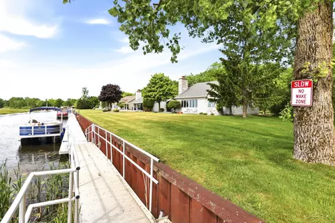 Exterior - 1108 Cove, Au Gres, MI 48703 photo 7 of 10