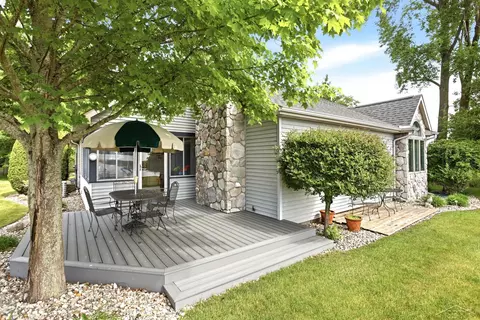 Exterior - 1108 Cove, Au Gres, MI 48703 photo 6 of 10