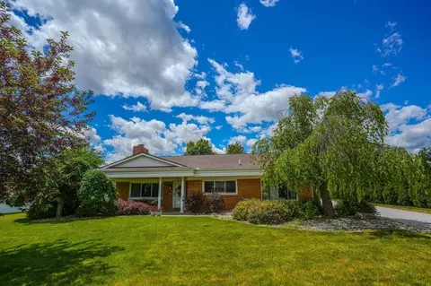 607 Frost, Bay City, MI 48706
