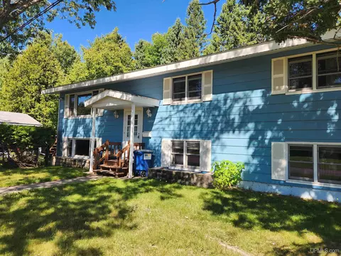 1004 Baltic, Houghton, MI 49931