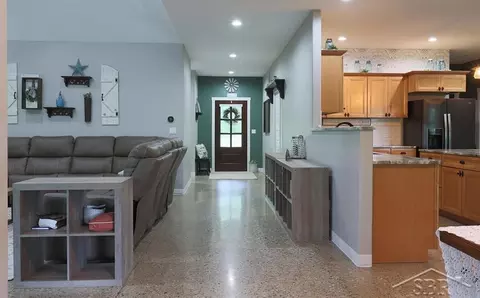 Entry Way - 319 E Dopp, Midland, MI 48640 photo 1 of 4