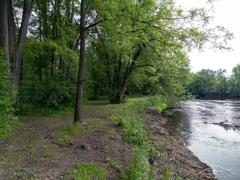 View/Area - 319 E Dopp, Midland, MI 48640 photo 7 of 10