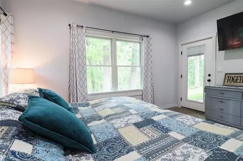 Bedroom - 319 E Dopp, Midland, MI 48640 photo 2 of 6