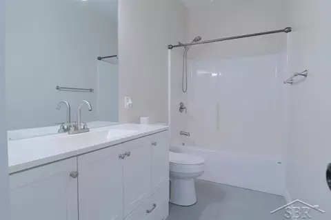 Bath - 319 E Dopp, Midland, MI 48640 photo 4 of 4