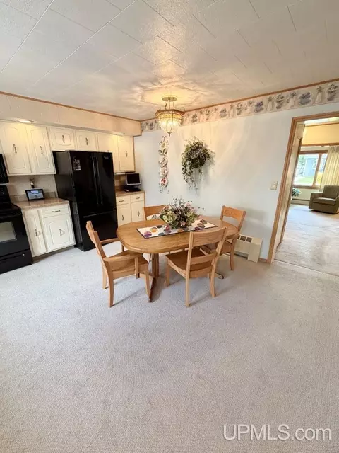 Dining - 975 Cottage, Ishpeming, MI 49849 photo 1 of 3
