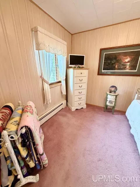 Bedroom - 975 Cottage, Ishpeming, MI 49849 photo 2 of 6