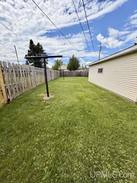 Exterior - 975 Cottage, Ishpeming, MI 49849 photo 3 of 6