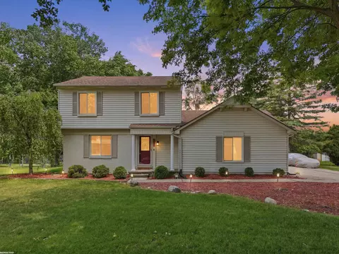 3830 Bristol, Troy, MI 48083