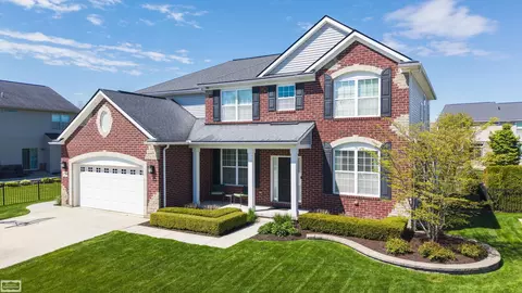48231 Long Leaf, Macomb, MI 48044