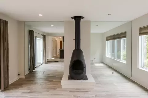 Living - 930 E Cres, Grosse Pointe Woods, MI 48236 photo 6 of 8