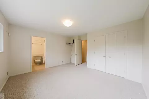 Bedroom - 930 E Cres, Grosse Pointe Woods, MI 48236 photo 1 of 4