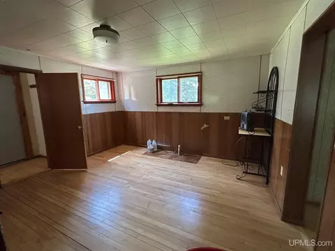 Living - 237 E Pne, Ironwood, MI 49938 photo 2 of 2
