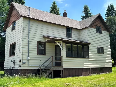 237 E Pne, Ironwood, MI 49938