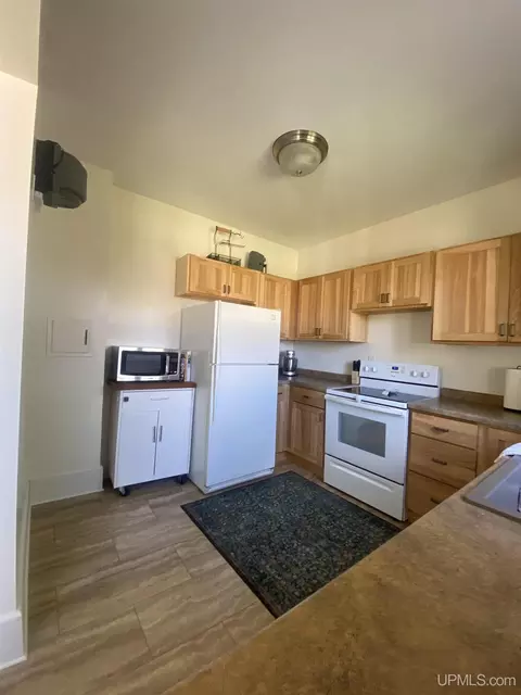 Kitchen - 223 Lynn, Munising, MI 49862 photo 1 of 2