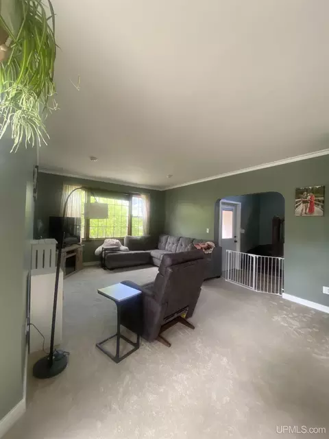 Living - 223 Lynn, Munising, MI 49862 photo 1 of 4