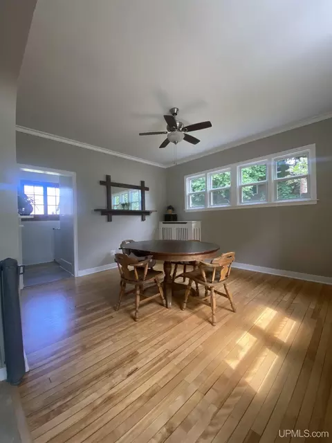 Dining - 223 Lynn, Munising, MI 49862 photo 1 of 1
