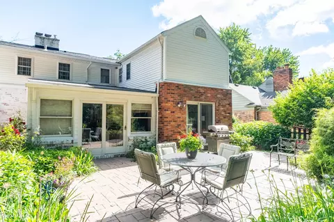 Exterior - 83 Hawthorne, Grosse Pointe Shores, MI 48236 photo 6 of 9