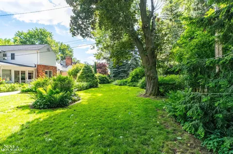 Exterior - 83 Hawthorne, Grosse Pointe Shores, MI 48236 photo 9 of 9