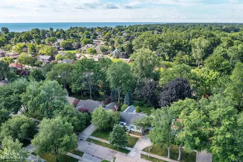 View/Area - 83 Hawthorne, Grosse Pointe Shores, MI 48236 photo 2 of 3