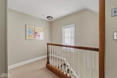 Entry Way - 83 Hawthorne, Grosse Pointe Shores, MI 48236 photo 2 of 4