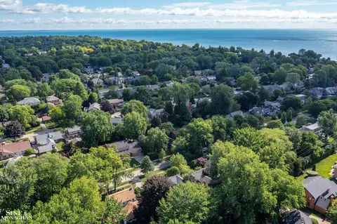 View/Area - 83 Hawthorne, Grosse Pointe Shores, MI 48236 photo 3 of 3