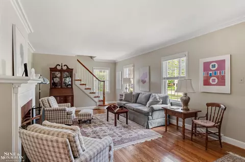 Living - 83 Hawthorne, Grosse Pointe Shores, MI 48236 photo 2 of 5