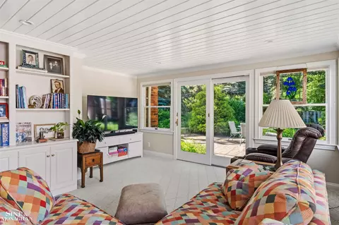 Other - 83 Hawthorne, Grosse Pointe Shores, MI 48236 photo 5 of 8