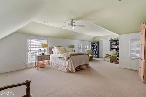 Bedroom - 83 Hawthorne, Grosse Pointe Shores, MI 48236 photo 4 of 8