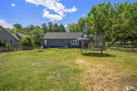 Exterior - 3092 W Temperance, Temperance, MI 48182 photo 10 of 12