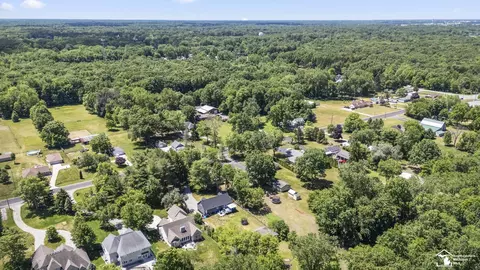View/Area - 3092 W Temperance, Temperance, MI 48182 photo 8 of 9