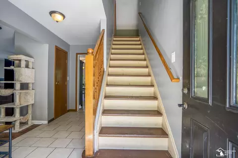 Entry Way - 3092 W Temperance, Temperance, MI 48182 photo 1 of 4