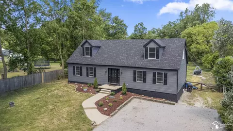 Exterior - 3092 W Temperance, Temperance, MI 48182 photo 2 of 12