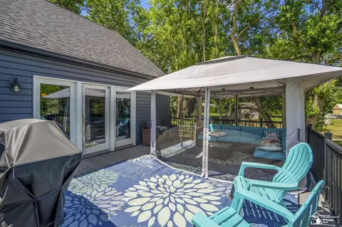 Exterior - 3092 W Temperance, Temperance, MI 48182 photo 6 of 12