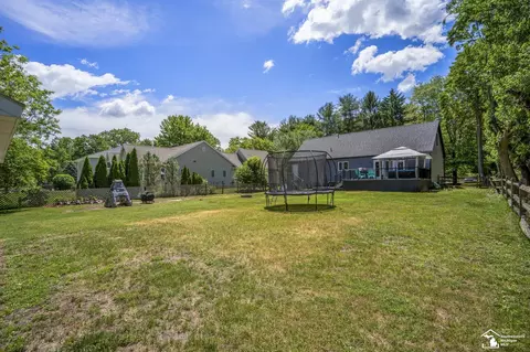 Exterior - 3092 W Temperance, Temperance, MI 48182 photo 11 of 12