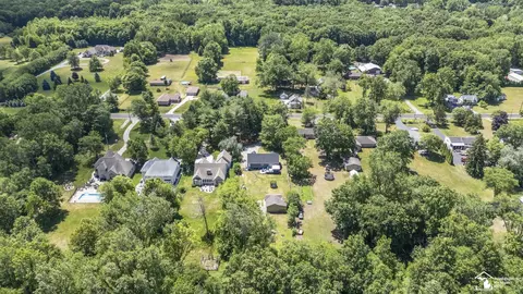 View/Area - 3092 W Temperance, Temperance, MI 48182 photo 6 of 9