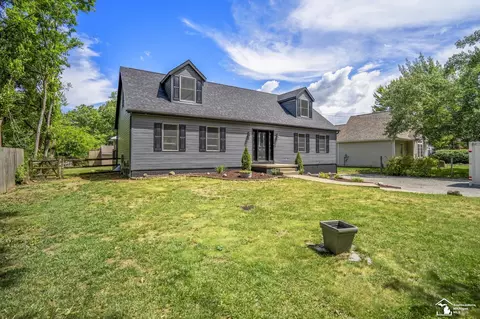 Exterior - 3092 W Temperance, Temperance, MI 48182 photo 4 of 12