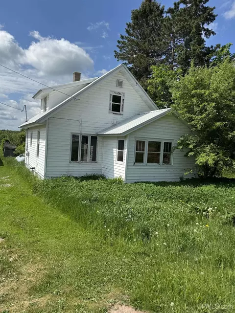 1910 Mass, Mass City, MI 49948