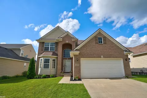 4121 Ash Tree, Howell, MI 48843